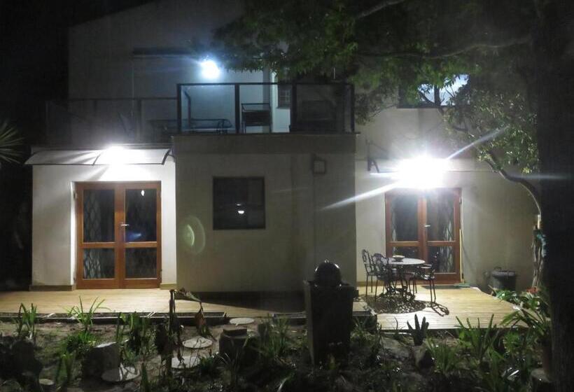 اتاق لوکس, Cul De Sac   Accommodation