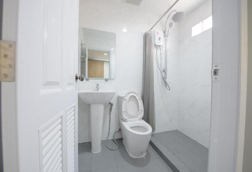 اتاق استاندارد با تخت بزرگ, The New Residence Buriram