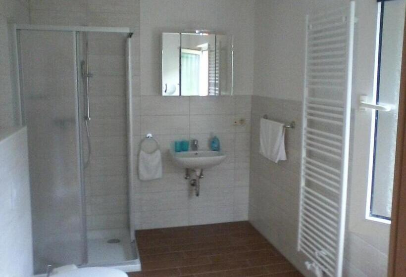 Номер Стандарт, Pension Waldbad Dommitzsch