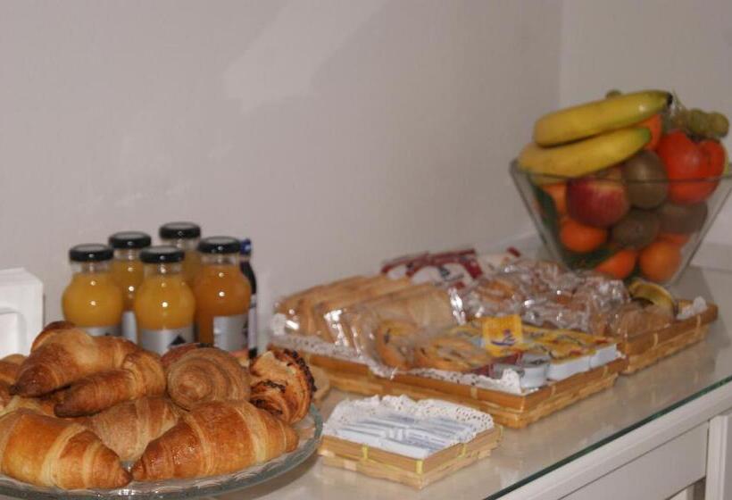 Номер Стандарт, La Dama&breakfast