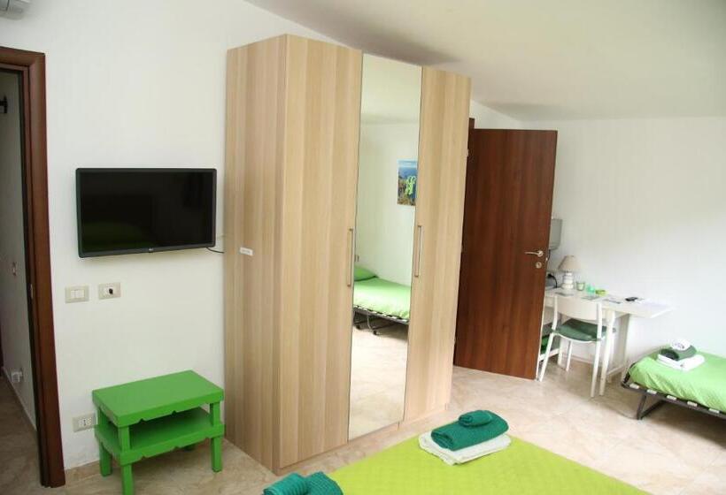 Номер Стандарт Трехместный, B&b Casa Rosola