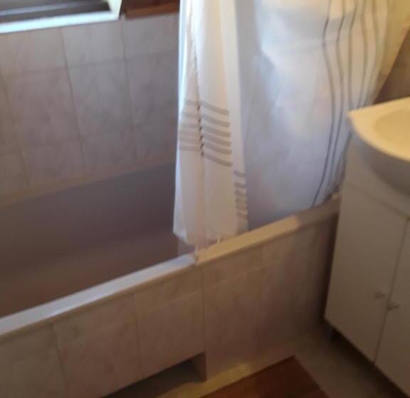 Семейный Номер Совместный Санузел, Tunnel Family Apartmanház Pécs