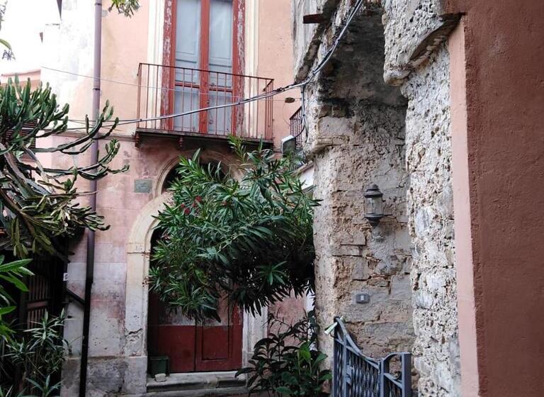 اتاق استاندارد, Kirillos In Cilento