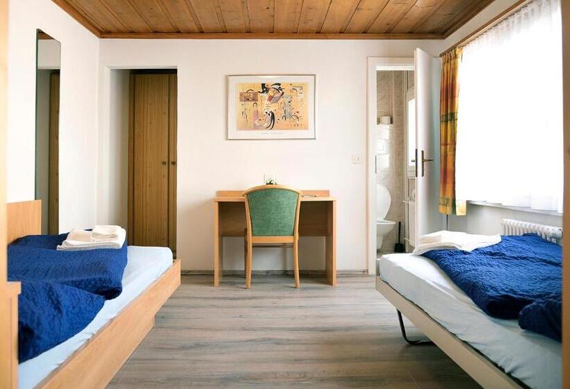 家庭间, B&b La Tgamona