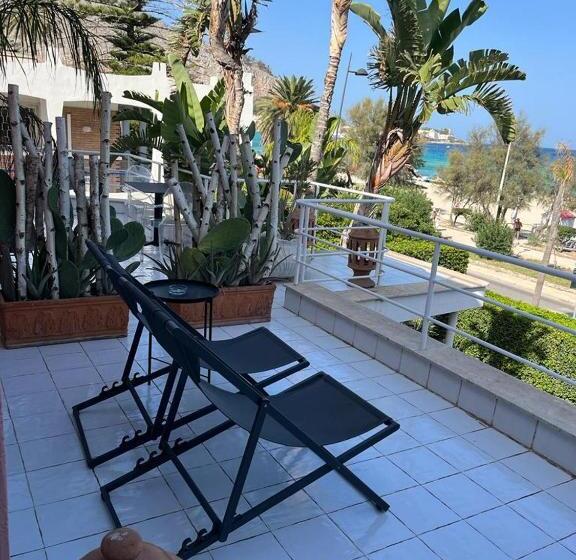سوییت جونیور با چشم‌انداز دریا, Villa Olimpia