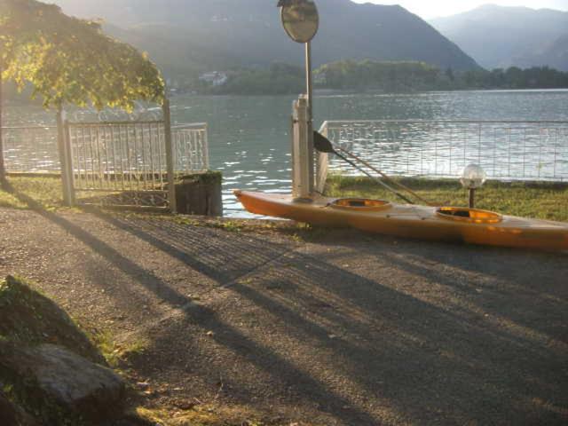 Номер Стандарт Вид на Озеро, B&b In Riva Al Lago