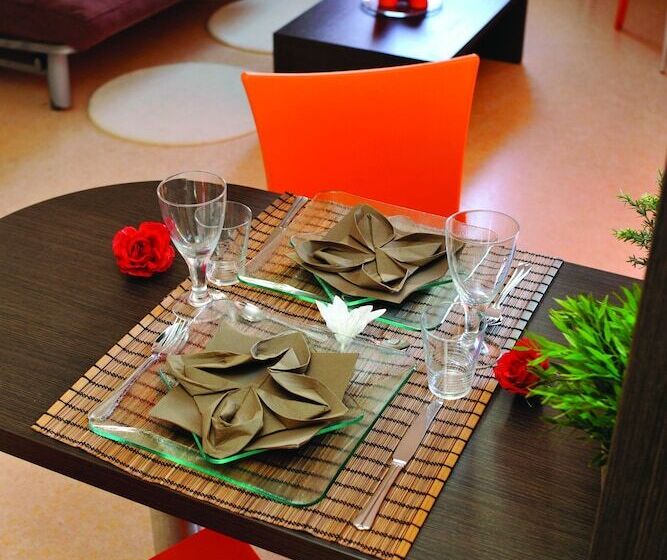 آپارتمان 2 خوابه, Appart City Classic Nantes St Herblain