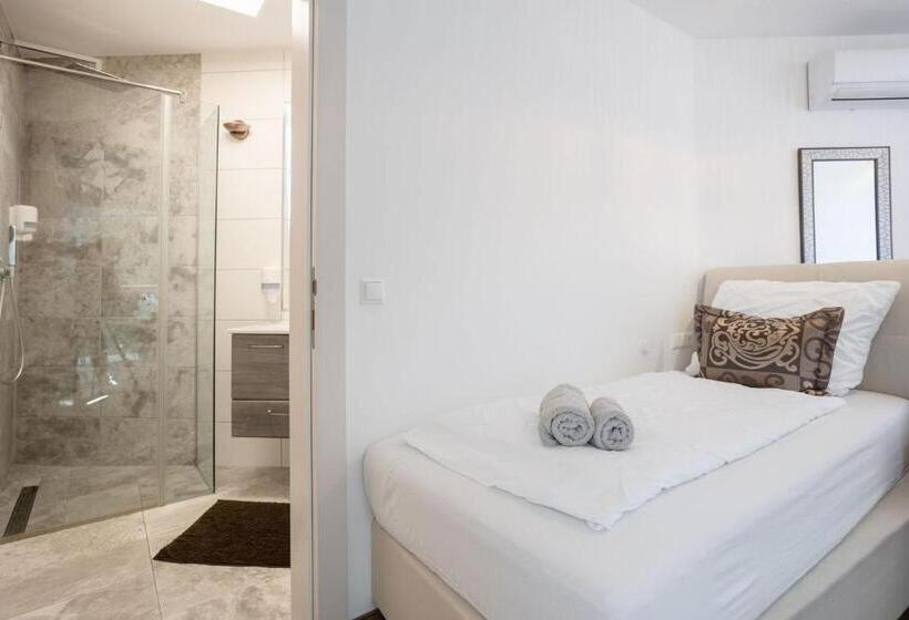 اتاق استاندارد یک نفره, Casa Plus