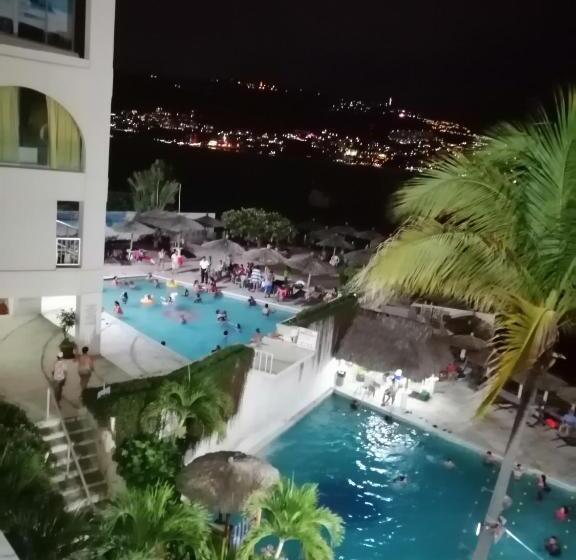 سوییت, Bonita Suite Torres Gemelas