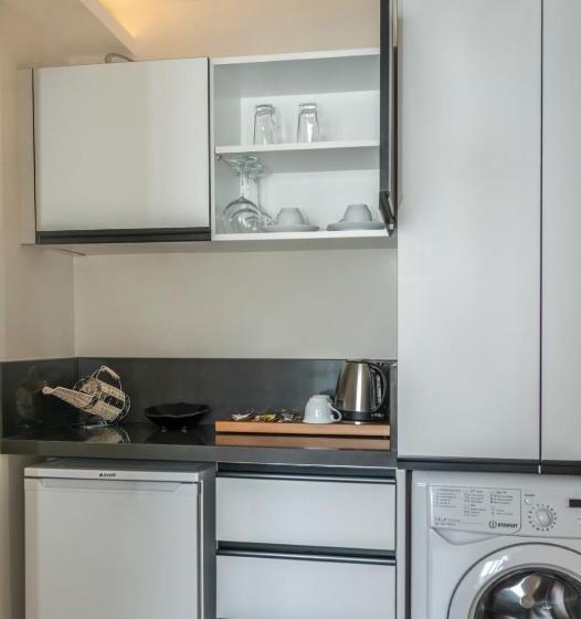 اتاق استاندارد چهار تخته با چشم‌انداز دریا, Ece Marina Suites