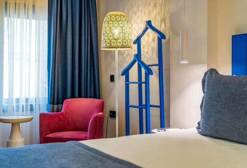 اتاق استاندارد, Ece Marina Suites