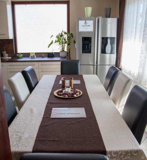 Дом 1 Спальня, Barátkozó Vendégház