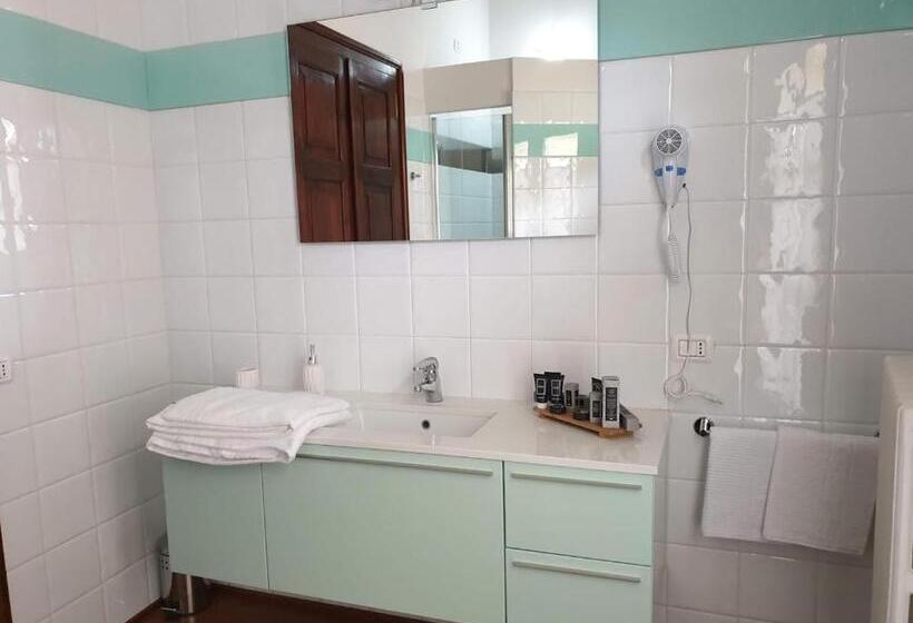 سوییت جونیور با بالکن, Locanda Al Portone