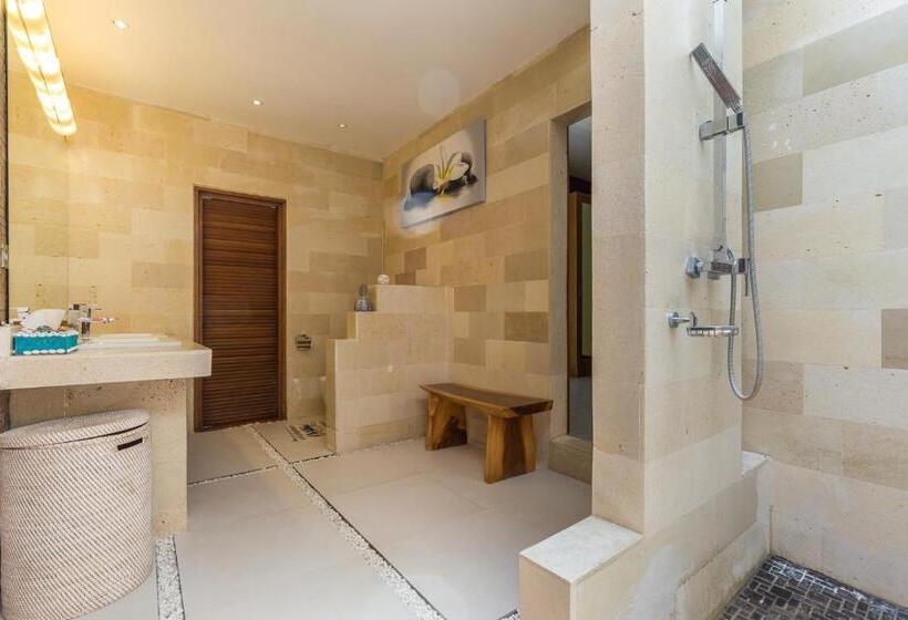 Номер Стандарт Вид на Бассейн, Villa Pilou Boutique