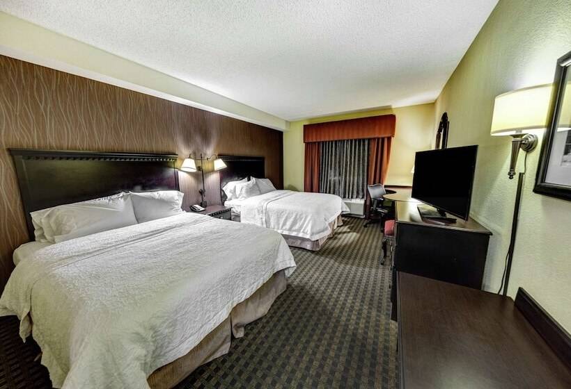 Люкс, Hampton Inn & Suites Chadds Ford