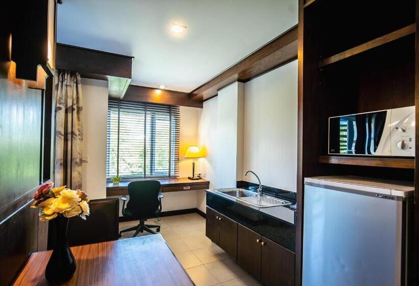 Номер Deluxe, Ratana Hotel Chalong