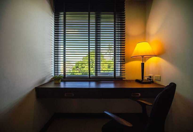 Номер Deluxe, Ratana Hotel Chalong
