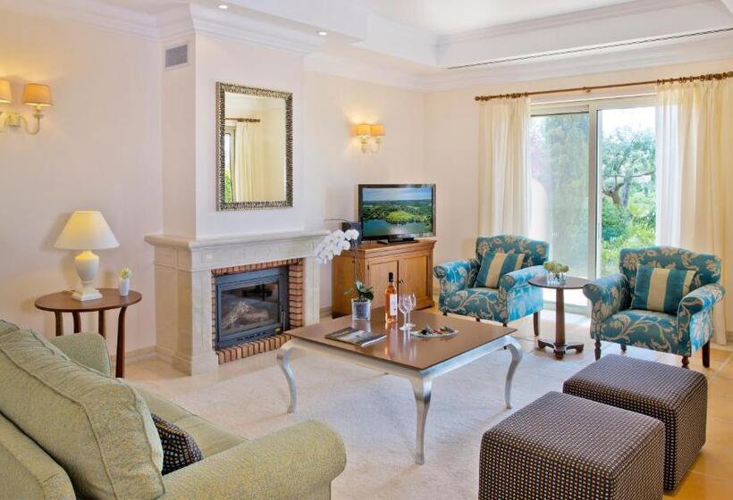 Вилла 3 Спальни с Бассейном, Monte Rei Golf & Country Club