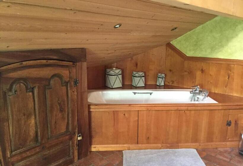 Номер Deluxe, Villanath