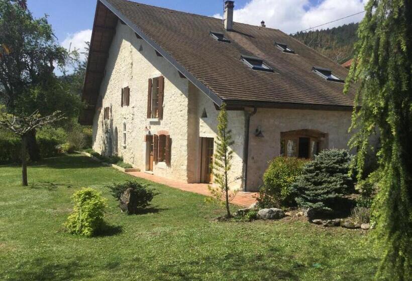 Номер Стандарт Вид на Горы, Villanath