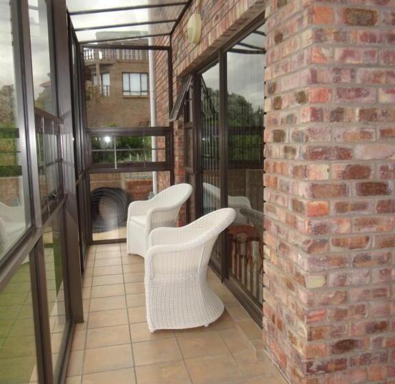اتاق لوکس با تخت بزرگ, Beach House On 18p Repens