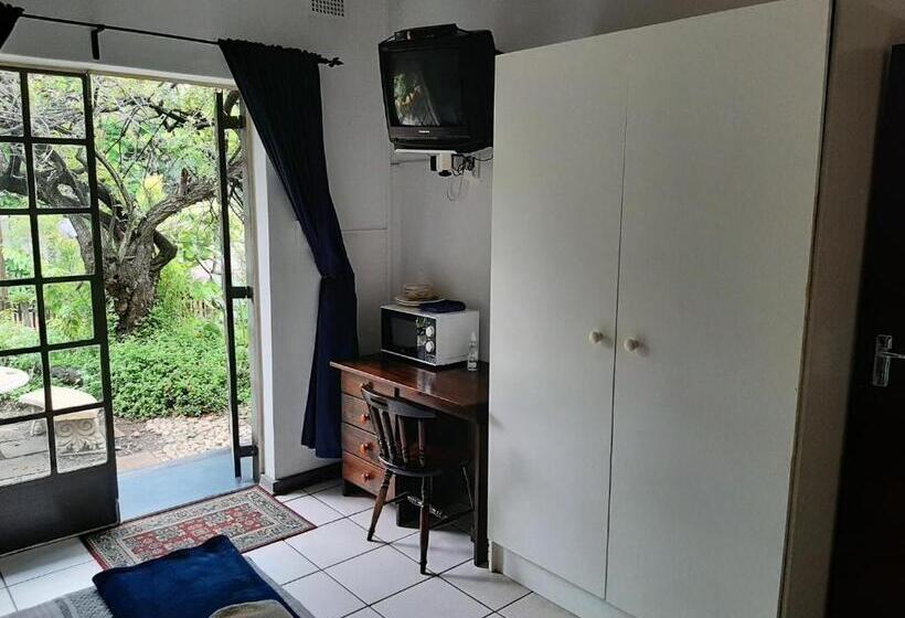 스탠다드 룸, Elephant Walk Guesthouse And Back Packers