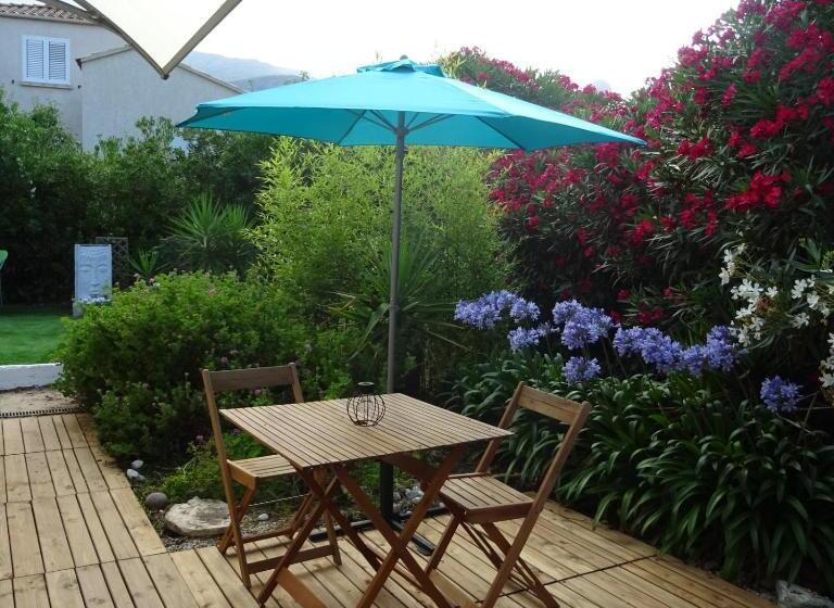 Люкс Вид на Сад, 2 Pièces Indépendant Avec Son Jardinet Privé