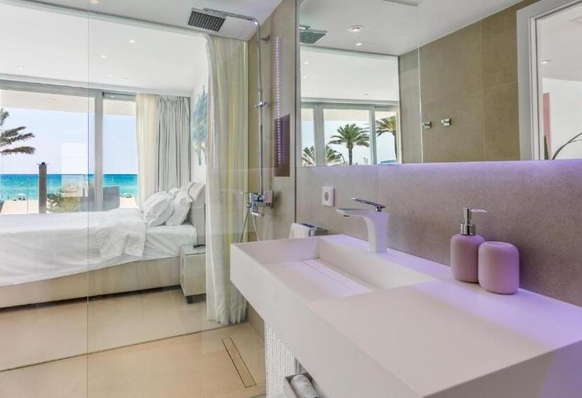Люкс, The Hype Beachhouse