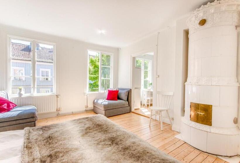 1 Sovrums Lägenhet Trädgårdutsikt, City Apartments In Jonkoping
