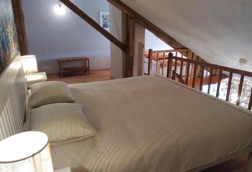 Номер Superior Кровать Кинг, A La Grange D En Haut