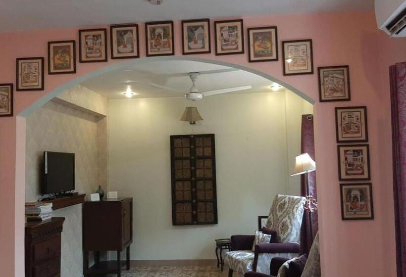 Люкс, Ranjit S Svaasa Amritsar