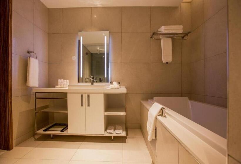 침실1개 아파트 발코니 바다 전망, Radisson Blu Hotel & Residence, Maputo