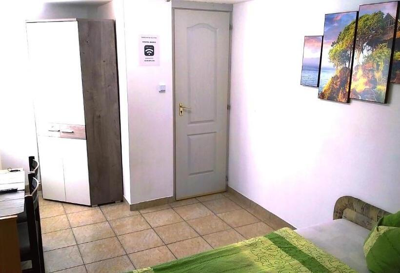 חדר אקונומי, Hostel Maros