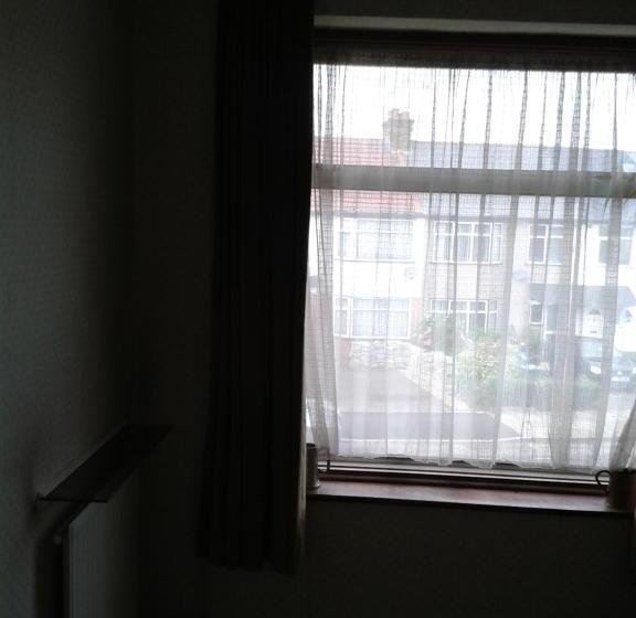 Номер Economy Индивидуальный, Hill Crescent