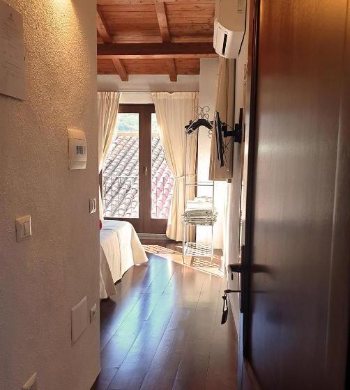디럭스 룸 산전망, The Templars Guesthouse