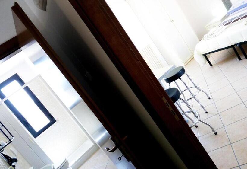 Студио Стандарт с Балконом, Vittoria Resort Residence B&b