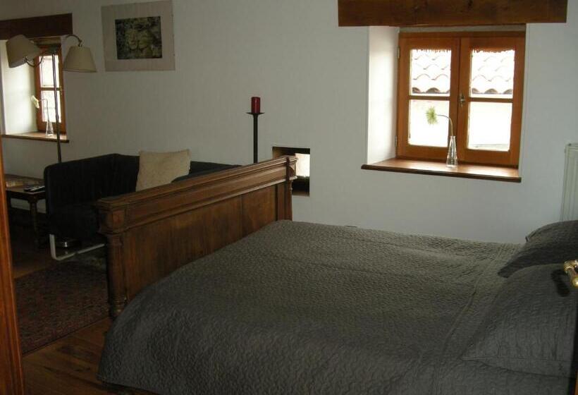 Номер Стандарт, Auberge Briassou