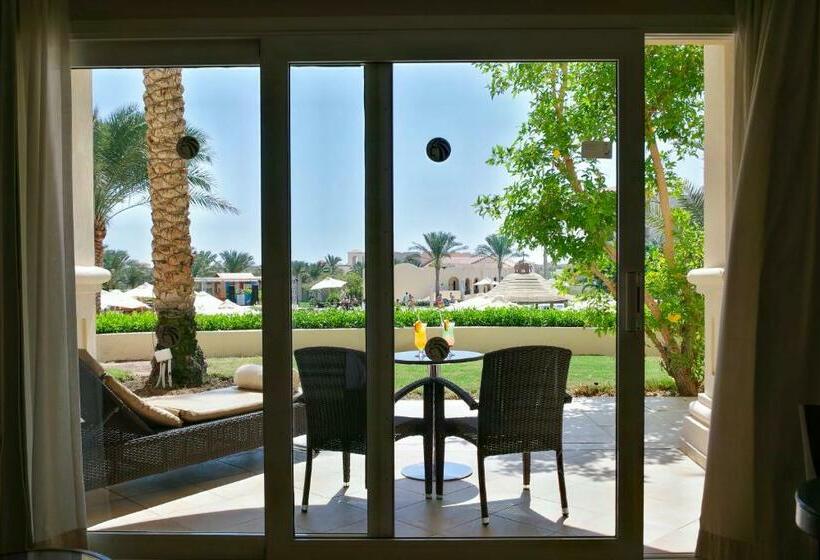 اتاق لوکس با چشم‌انداز استخر, Cleopatra Luxury Resort Sharm El Sheikh