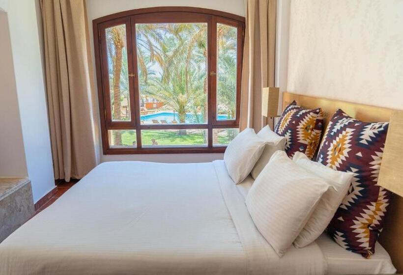 اتاق سوپریور با چشم‌انداز دریا, Tamra Beach Resort