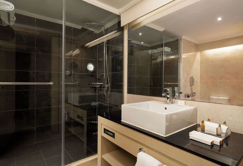 اتاق سوپریور با چشم‌انداز استخر, Cleopatra Luxury Resort Sharm El Sheikh