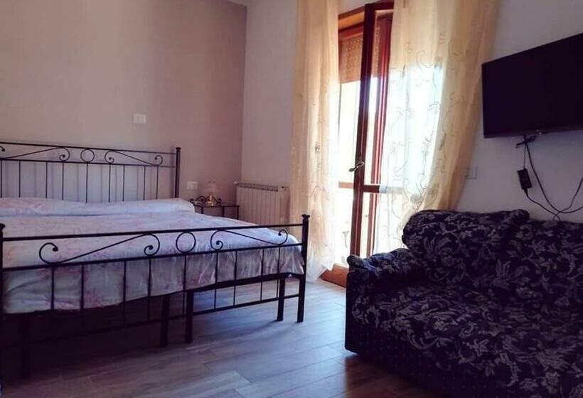 标准三人间, A Casa D Antonella