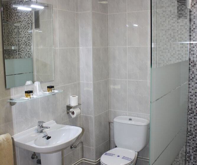 Семейный Номер, Hostal La Pastora
