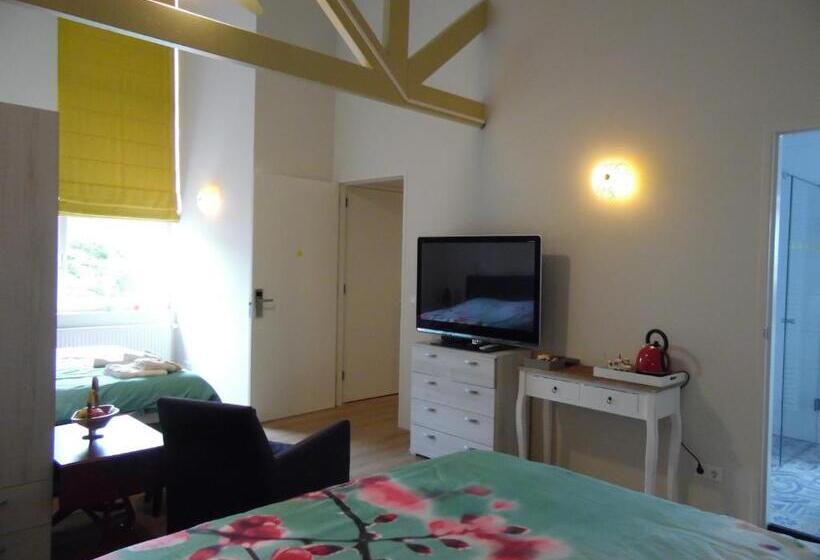 디럭스 4인 룸, Cozy Bed And Breakfast