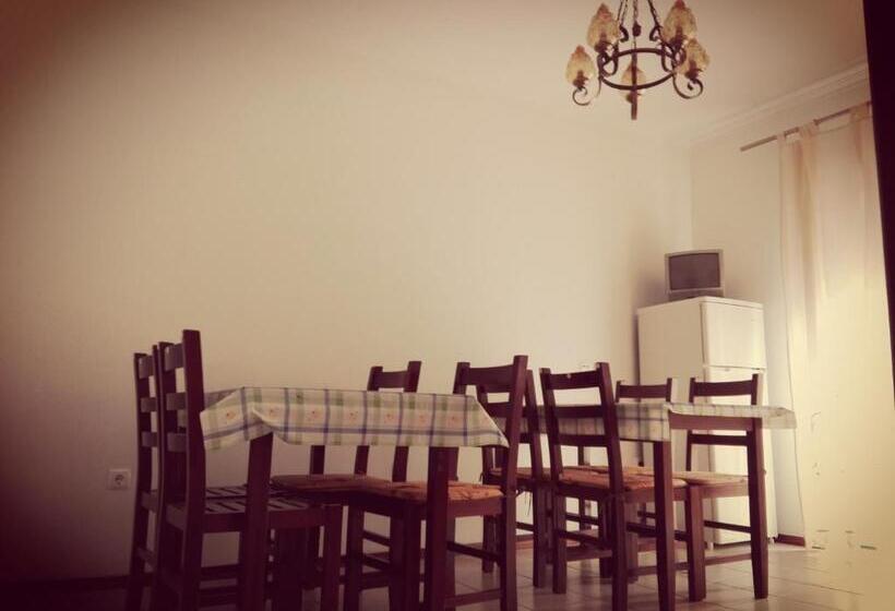 Апартаменты 3 Спальни, Vina S Place