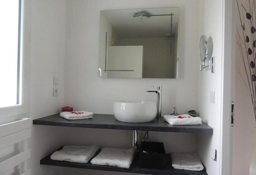Номер Стандарт Вид на Бассейн, Chambres D Hôtes Du Hourne