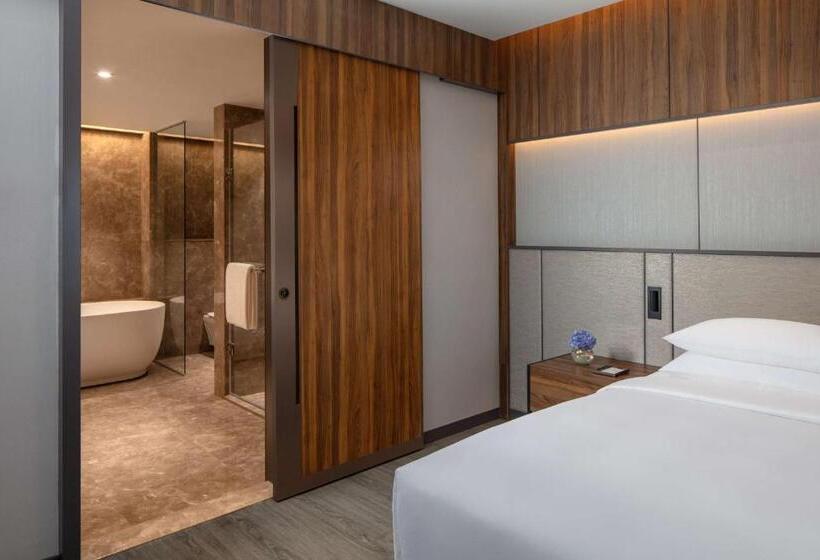 스위트, Hyatt Regency Trivandrum
