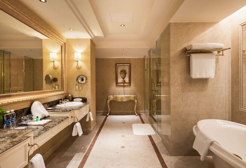 استودیو کلوب, Sheraton Chongqing