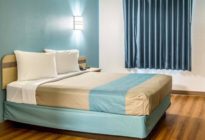 Номер Deluxe, Motel 6 Lincoln City, Or
