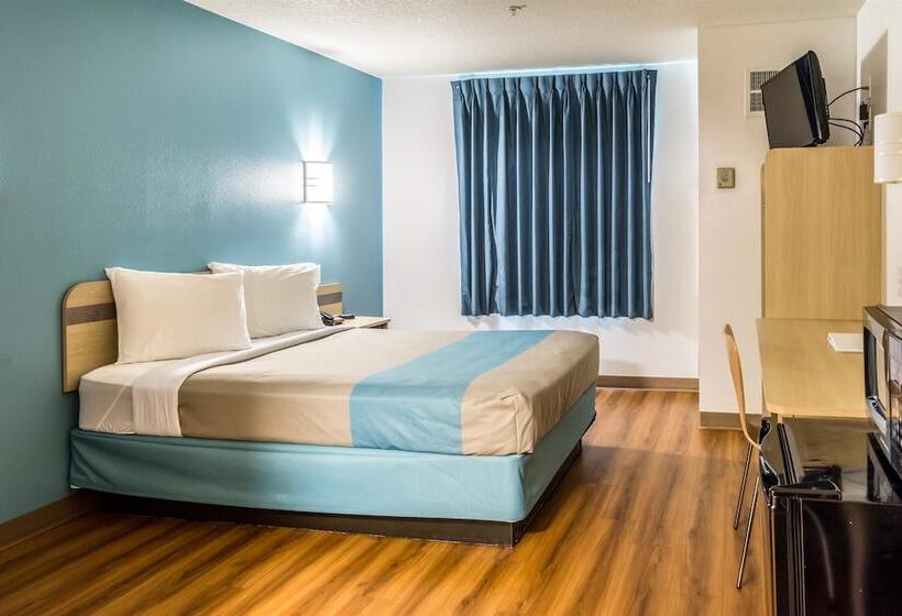 Номер Deluxe, Motel 6 Lincoln City, Or