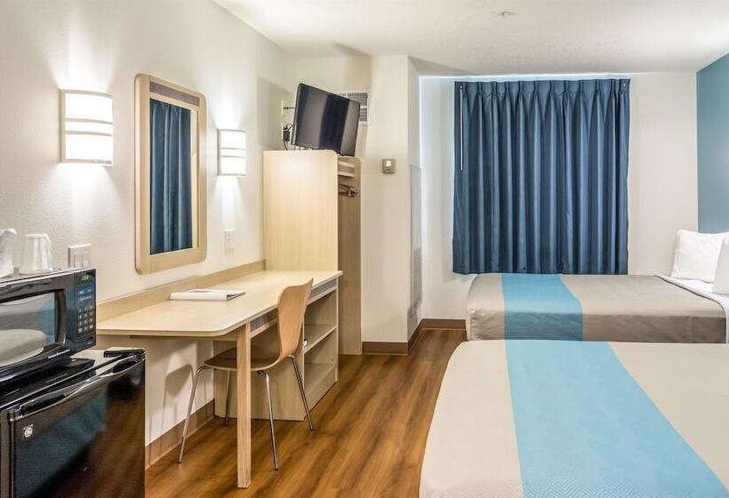 اتاق دلوکس مخصوص معلولین, Motel 6 Lincoln City, Or